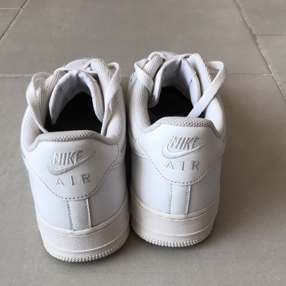 NIKE Air Force 1 '07 Mens White Shoes | 12 - Picture 4 of 14